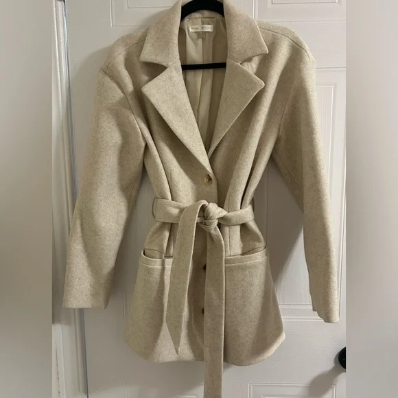 Backyard Roses Camden Coat - Picture 3 of 8